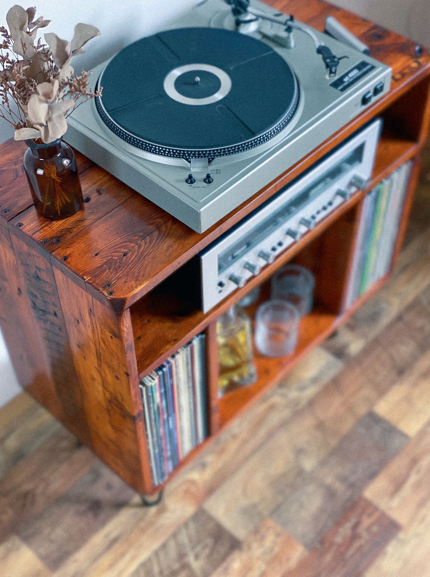 "The Compact One" record player table