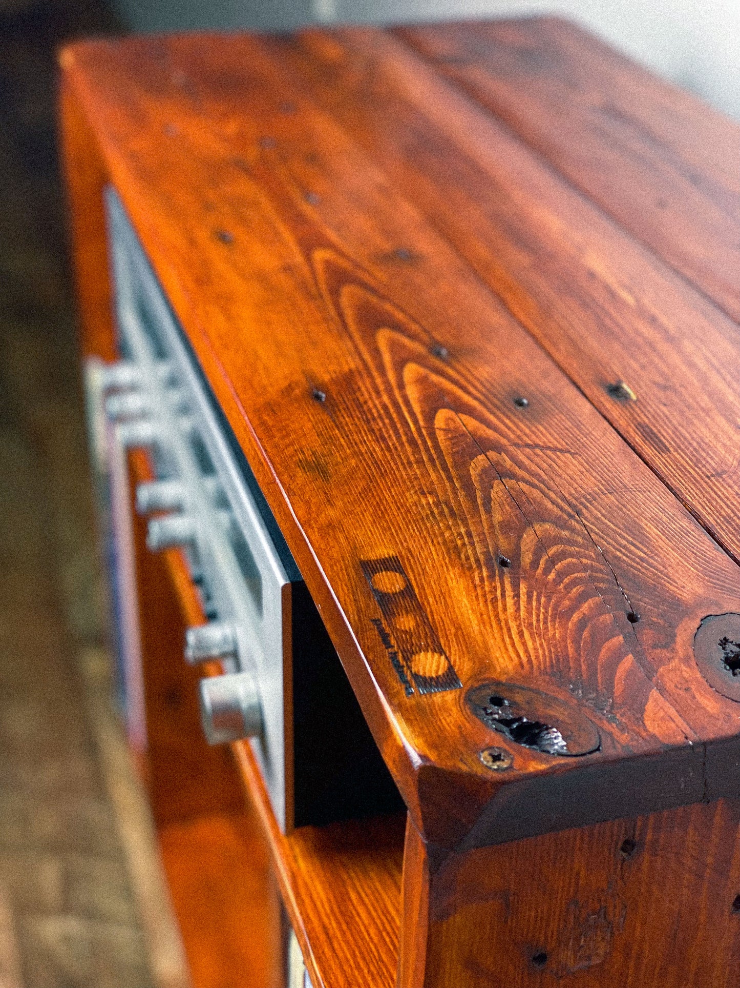 "The Compact One" record player table