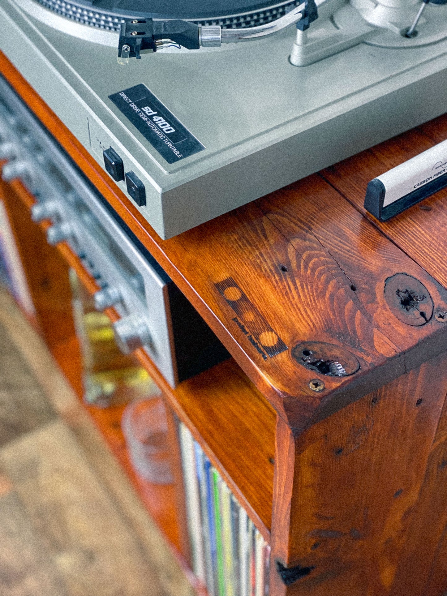 "The Compact One" record player table