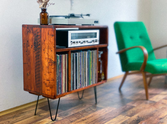 "The Compact One" record player table