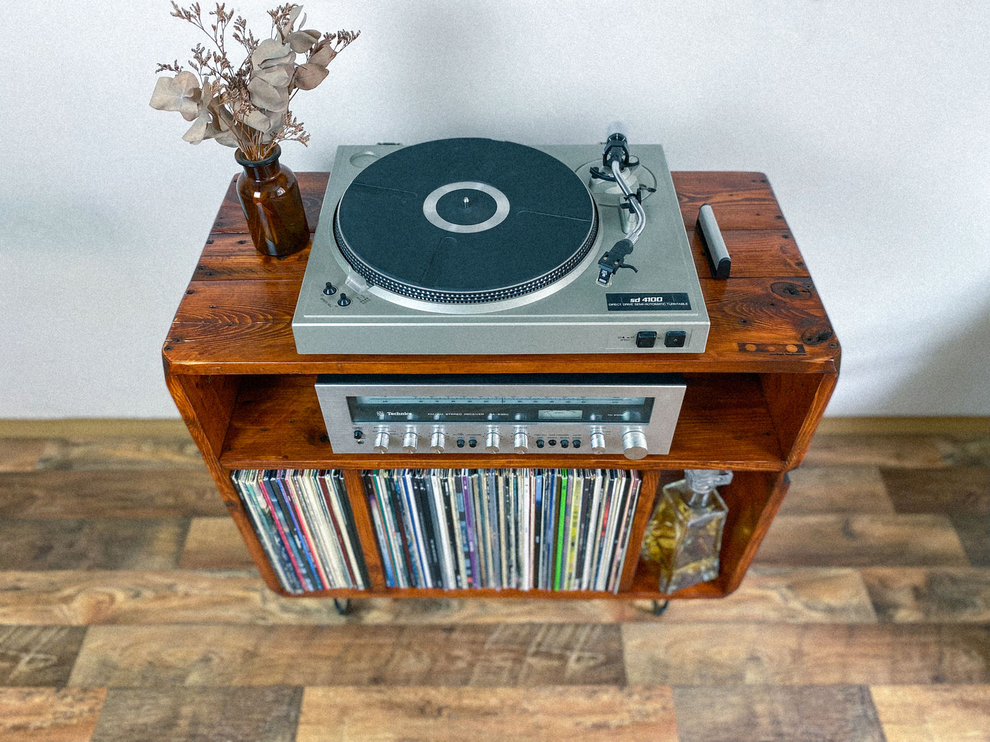 "The Compact One" record player table