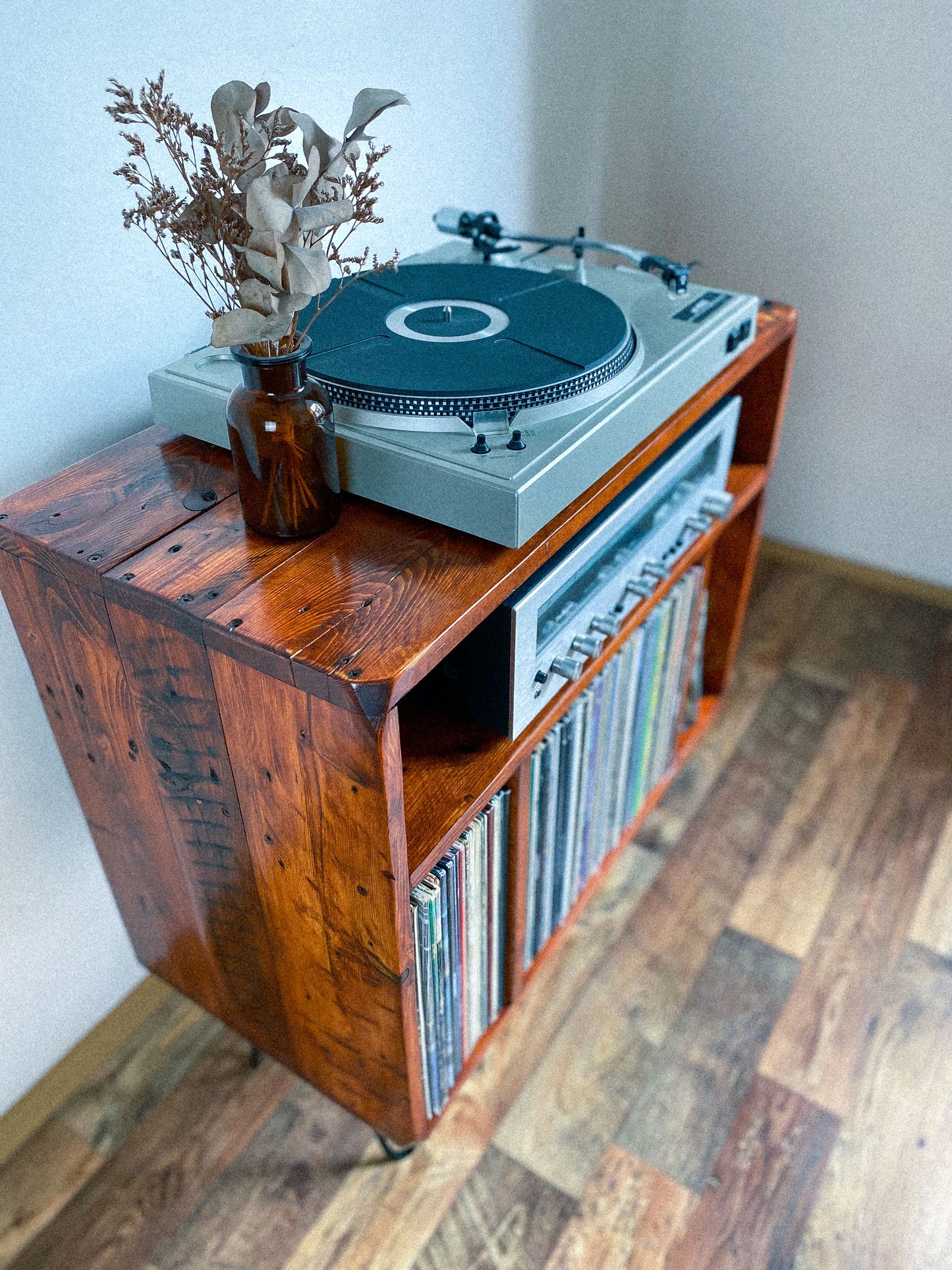 "The Compact One" record player table