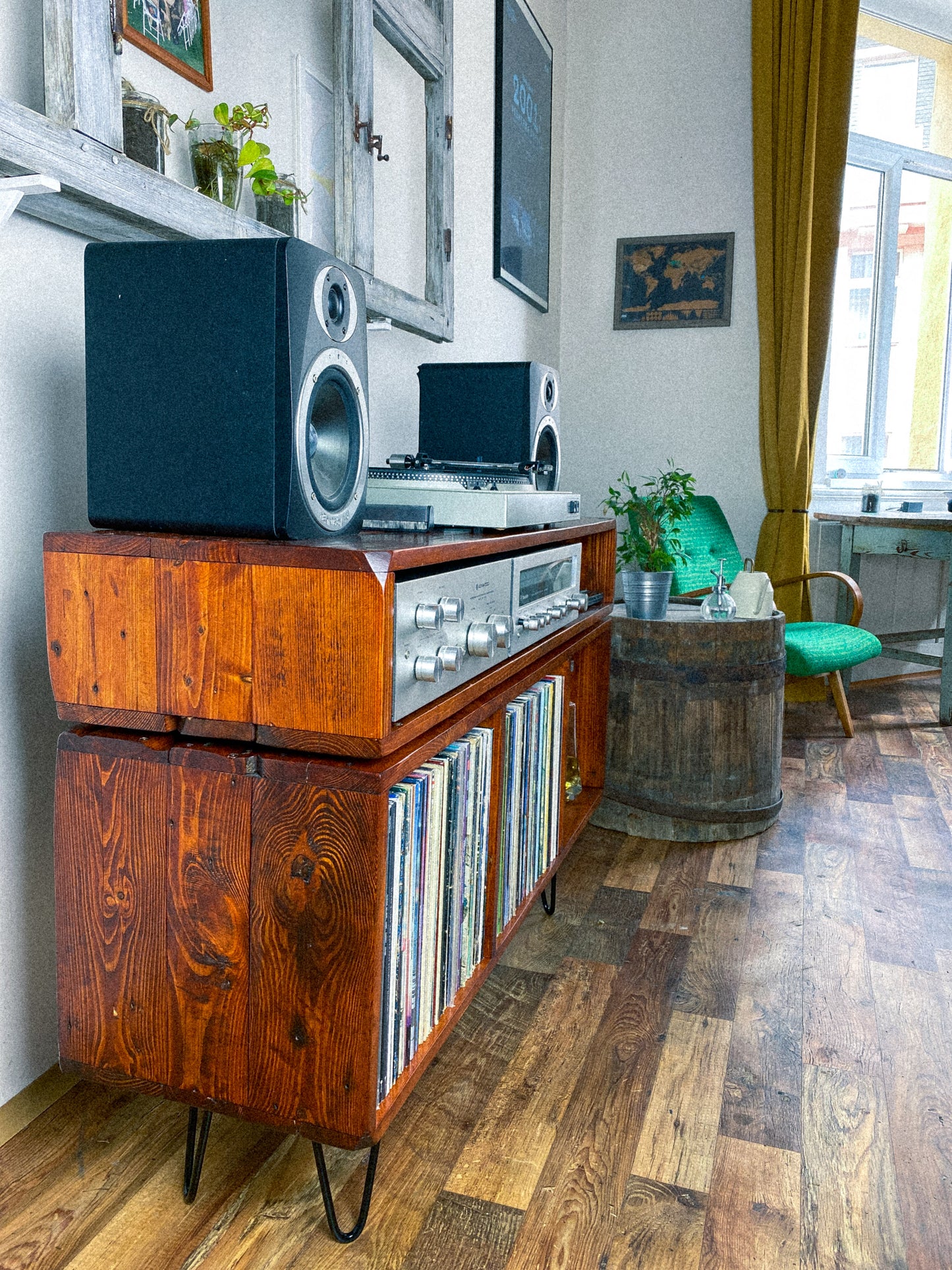 "The One with the Top" record player table