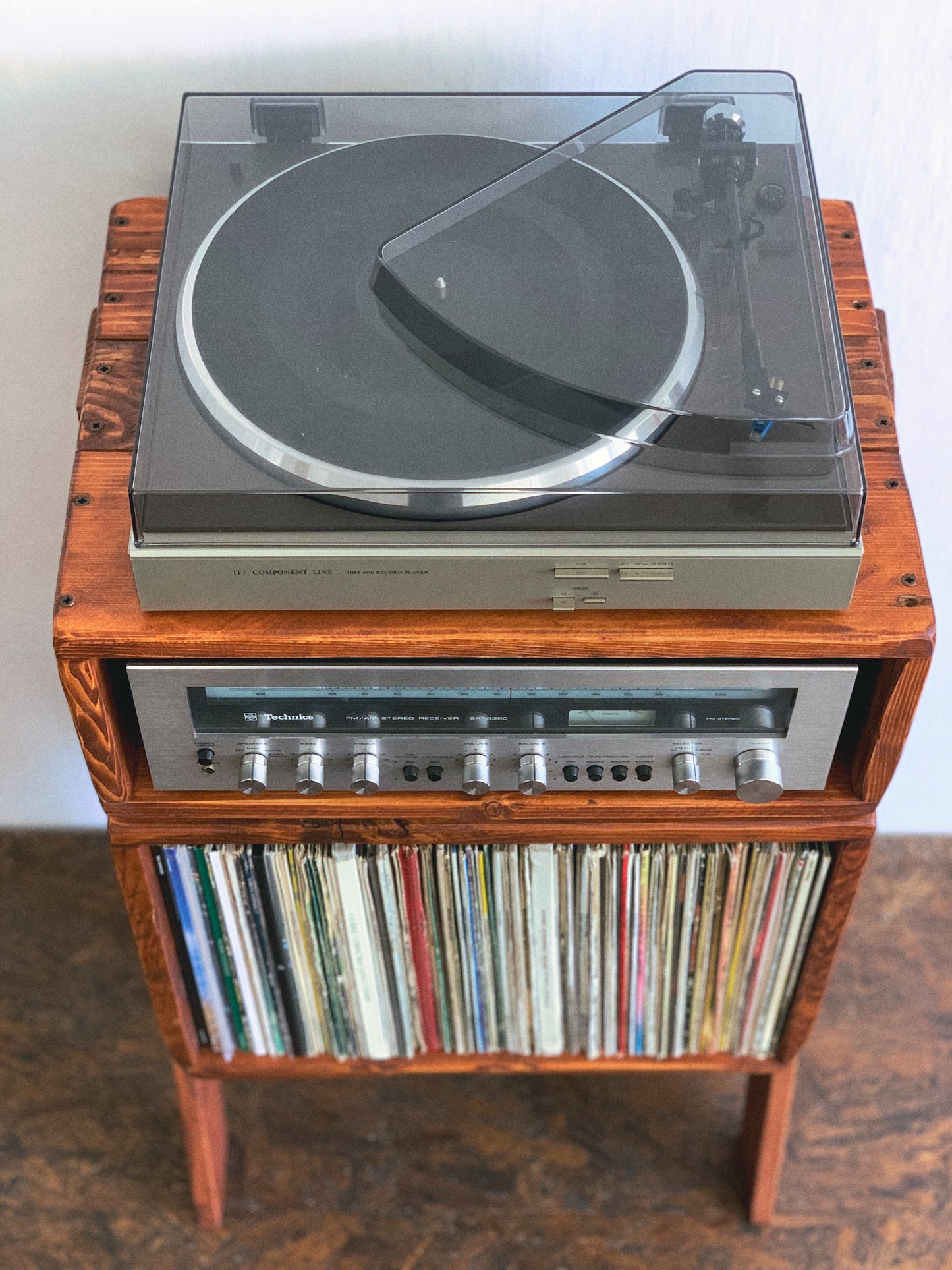 "R2-D2" record player table - pallet habera.