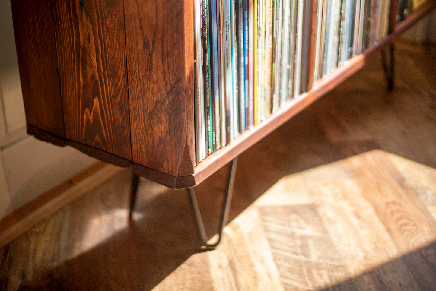 "The Original One" record player table - pallet habera.