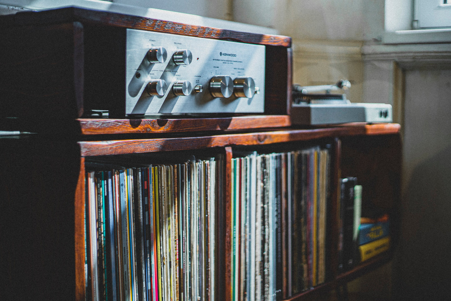 "The Original One" record player table - pallet habera.